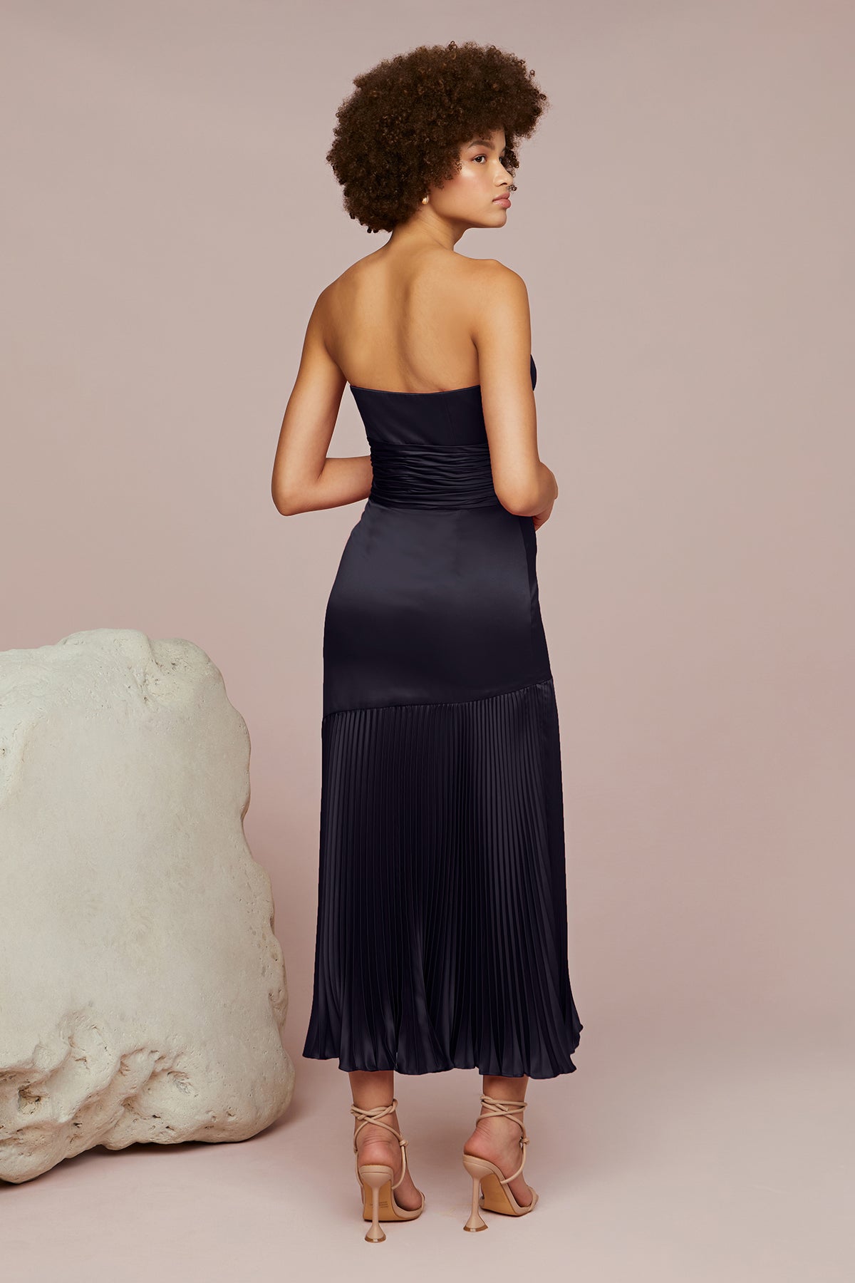 Amur Women's Milly Strapless Pleated Maxi Dress - Navy Amur Women's Milly Strapless Pleated Maxi Dress - Navy