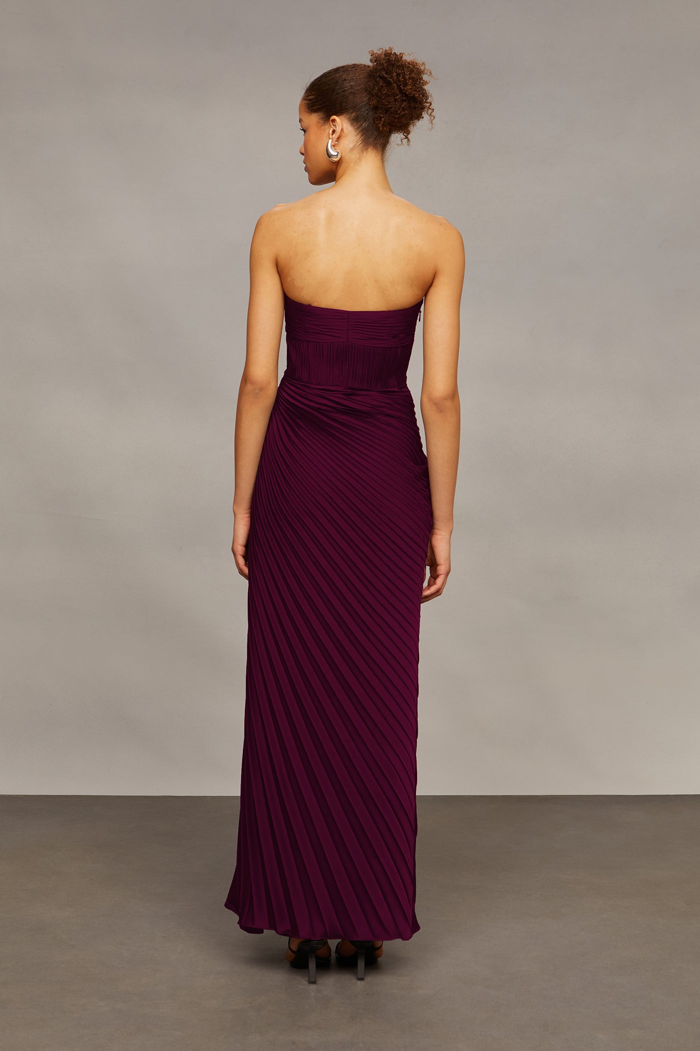 Joyceann Sweetheart Gown Pinot Noir / 2