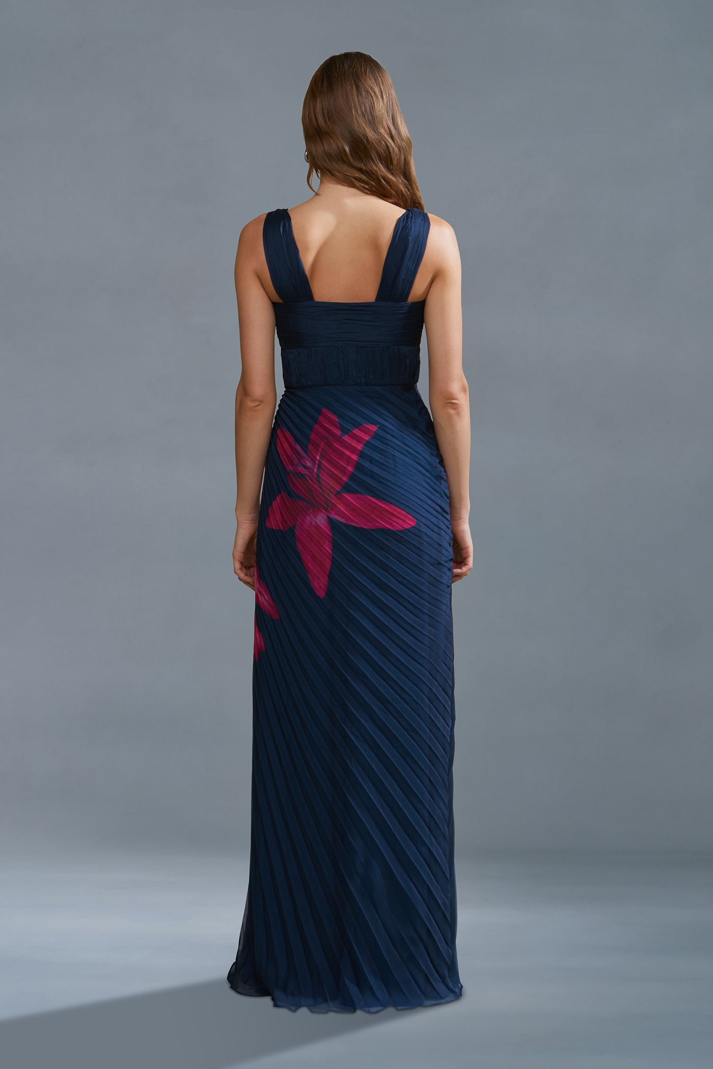 Drea Pleated Gown River Lily Stream / 6 Drea Pleated Gown River Lily Stream / 6