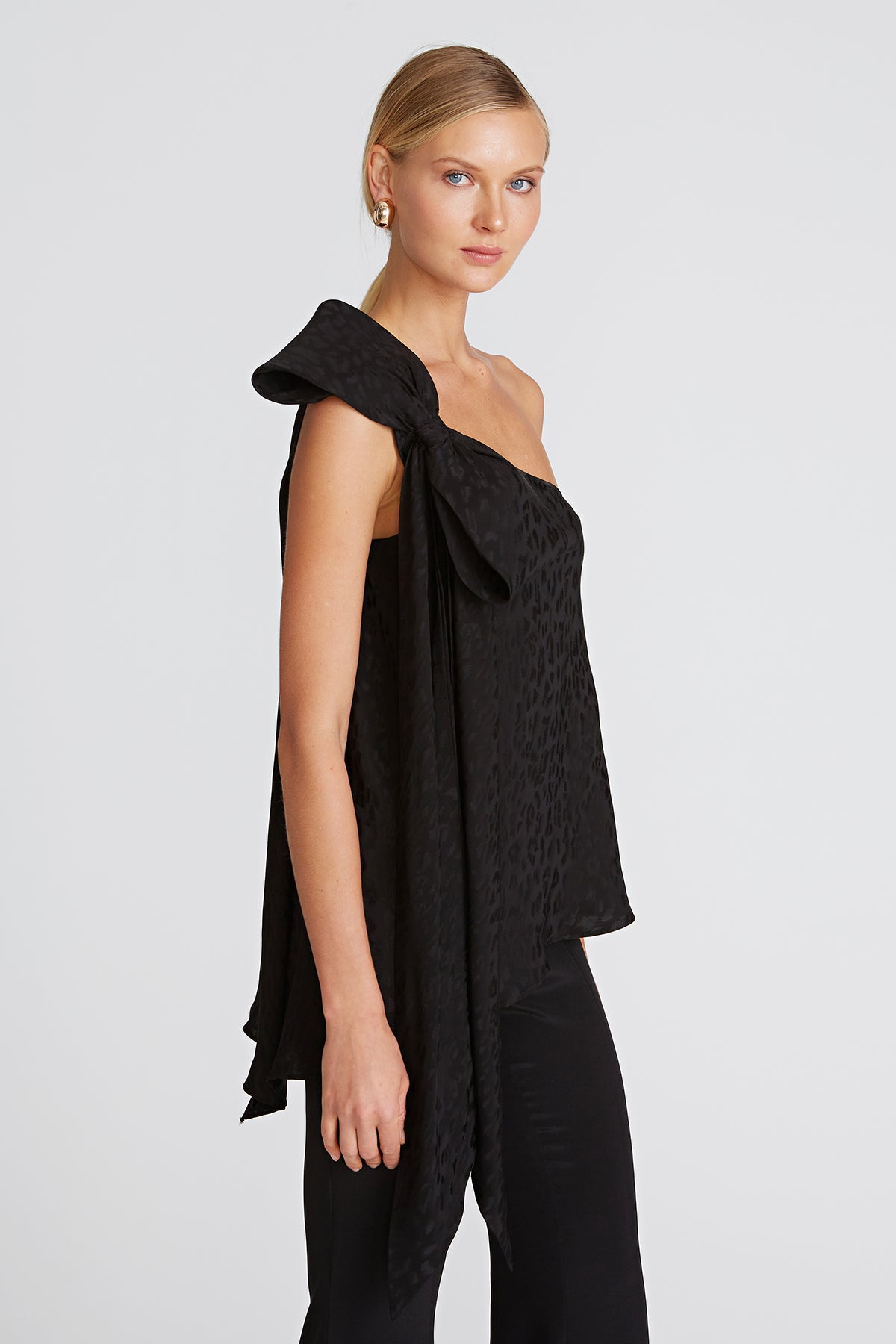 Aubrey Bow Shoulder Top