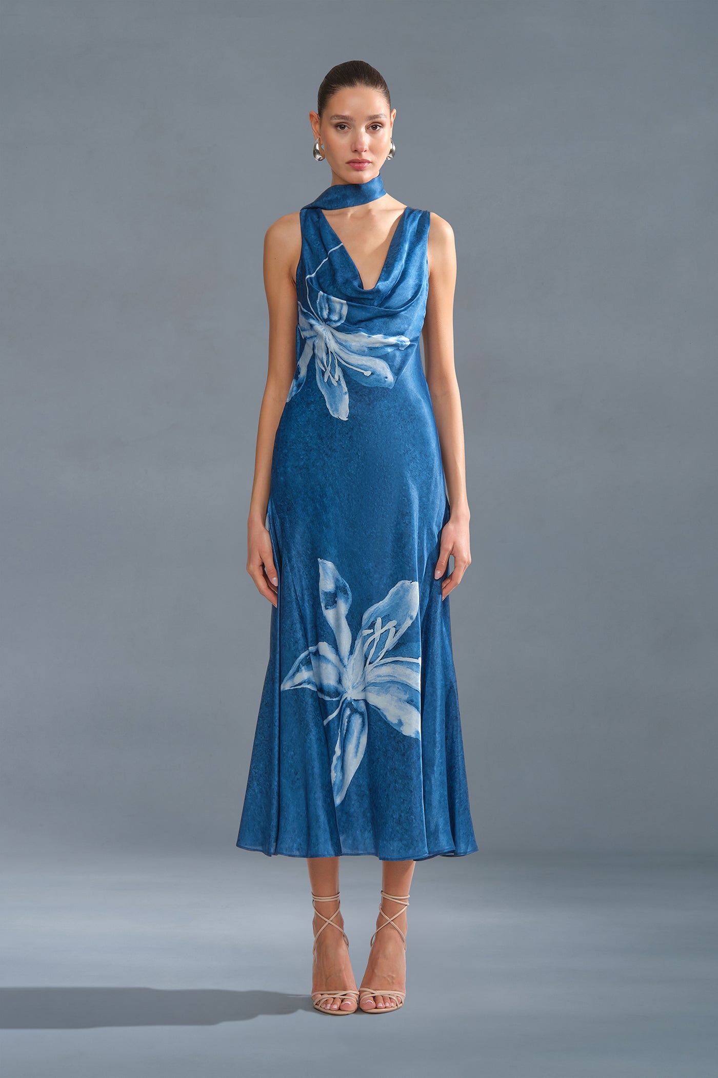 Sorelle Midi Dress – AMUR