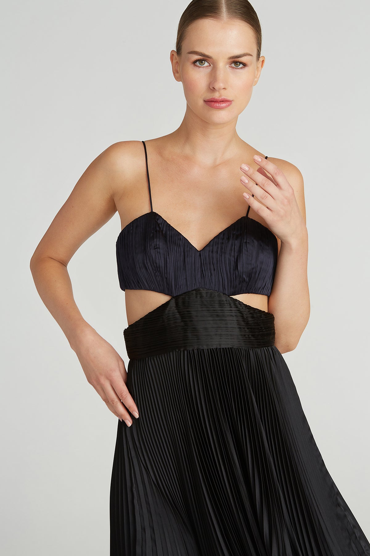 amur black pleated dress Leighton Pleated Gown Black / 2